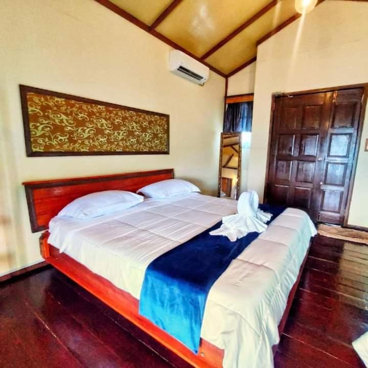 Parapat Water Village Resort センポルナ エクステリア 写真